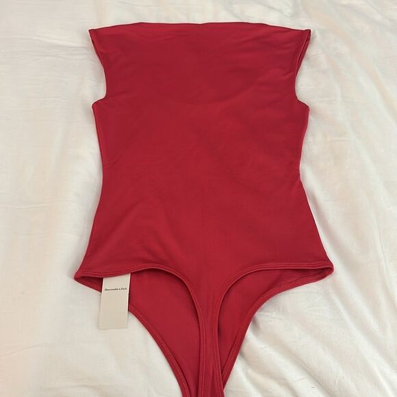 Abercrombie Sleek Seamless Fabric Cap Sleeve Bodysuit - Picture 3 of 3